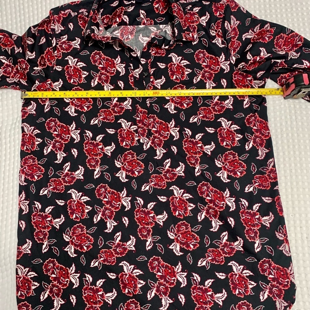 LANDS END WRINKLE FREE NO IRON FLORAL BUTTON DOWN
TUNIC BLOUSE-SIZE 12 - Picture 7 of 13